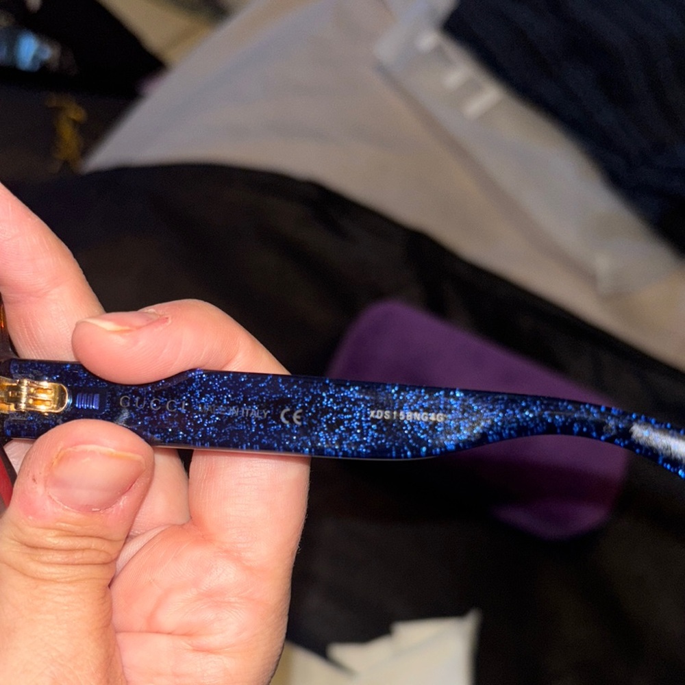 Gucci women’s Brown Gradient Oversized Sunglasses - Picture 7 of 9